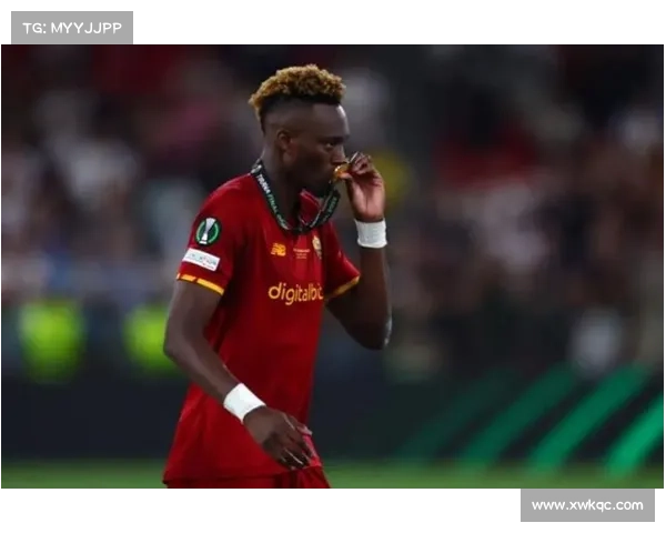 罗马前锋亚伯拉罕恢复训练有望重返季前赛阵容